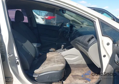 2015 Kia Forte Lx из США, поврежденный, VIN KNAFK4A60F5275729